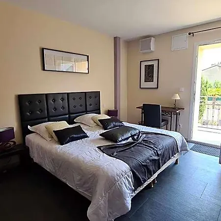 Alysa Hotel 3*
